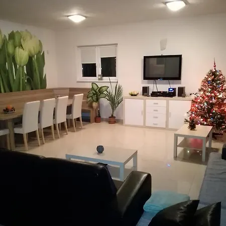 Gasthuis Apartman - Nora Dunajská Streda