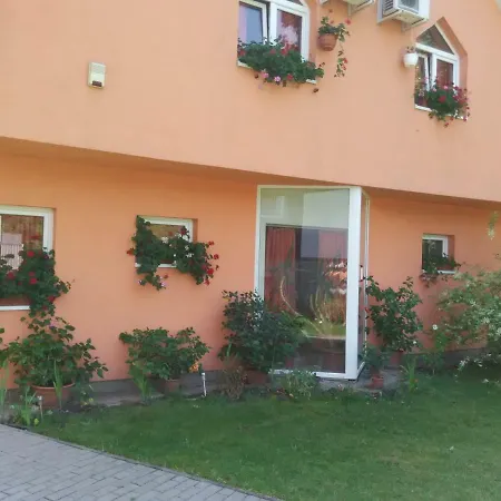 Gasthuis Apartman - Nora